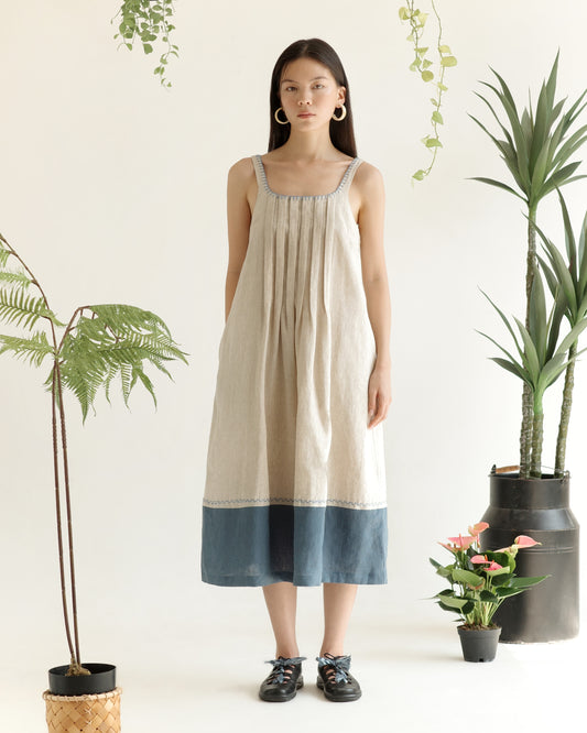 Mei Dress - Đầm Dây Linen Xếp Ly Thêu Tay